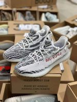 Best Yeezy Boost 350 v2 Pallets